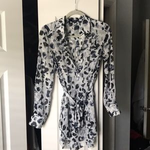 Bebe blue black leopard print